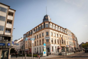 Отель Hotel De Spiegel  Sint-Gillis-Waas